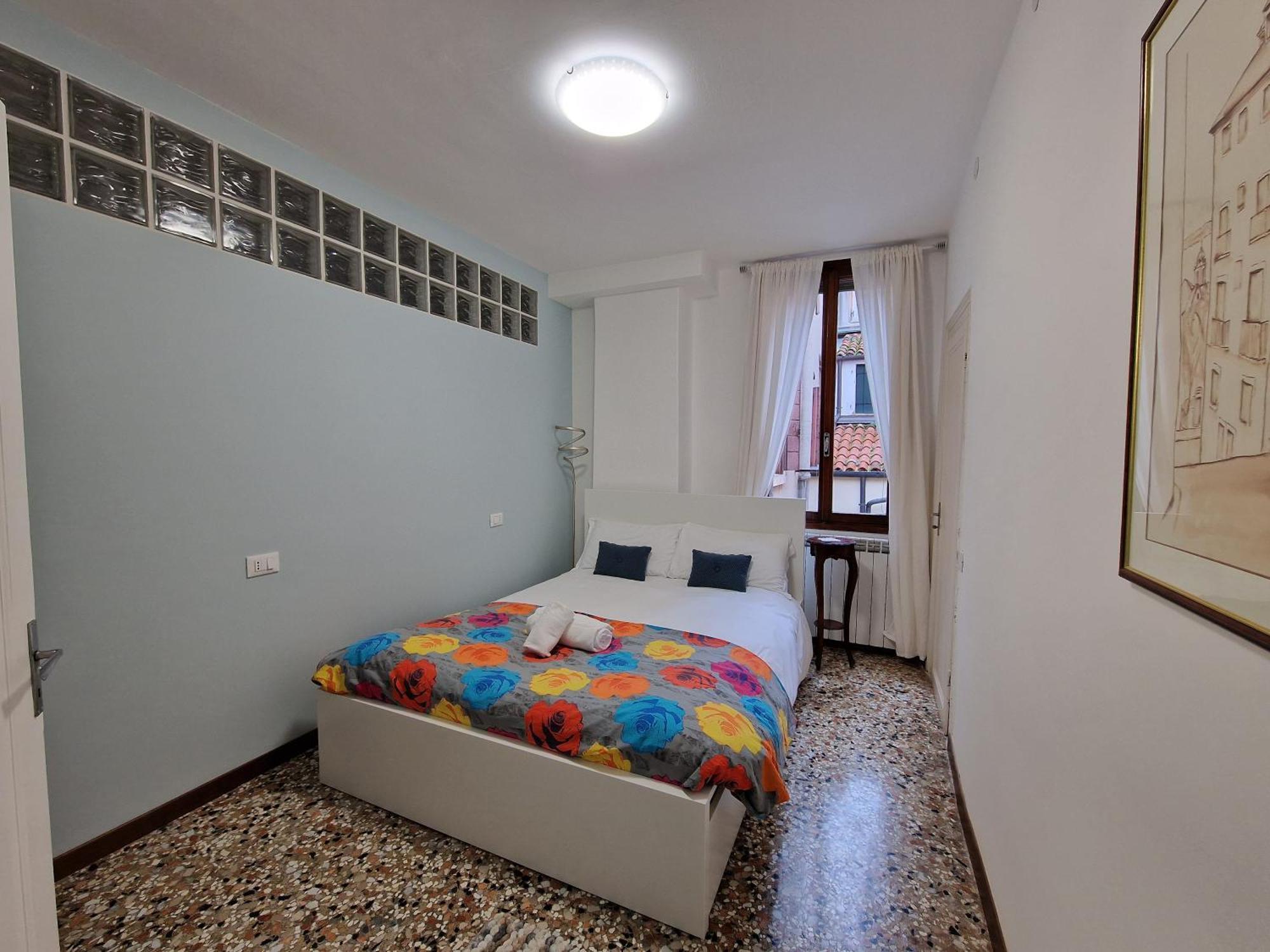Veneziacentopercento La Forcola Apartment, Next To Rialto Bridge Luaran gambar