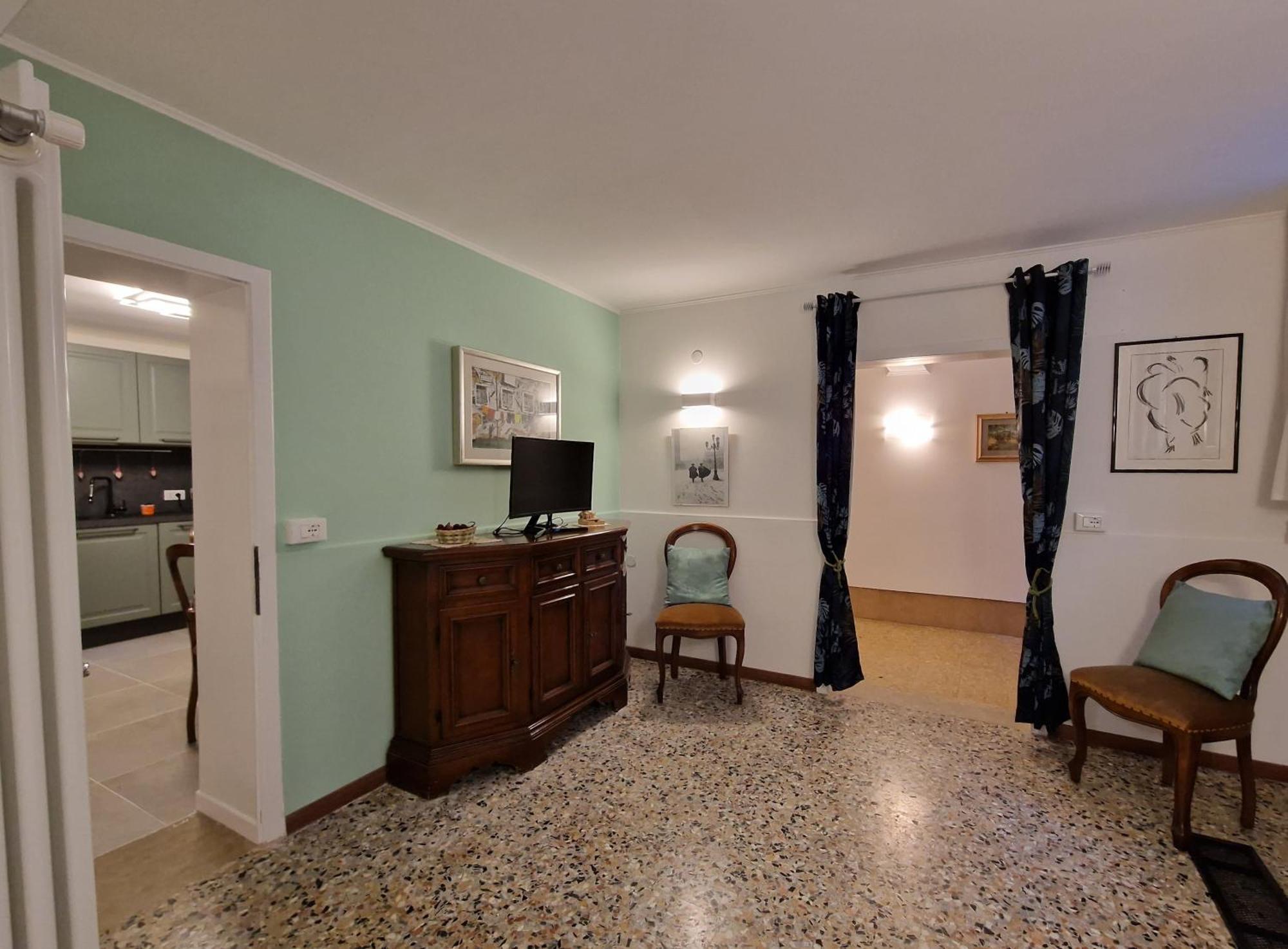 Veneziacentopercento La Forcola Apartment, Next To Rialto Bridge Luaran gambar